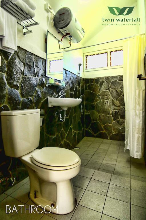 Marbella Twin Waterfall Resort Ciater Extérieur photo